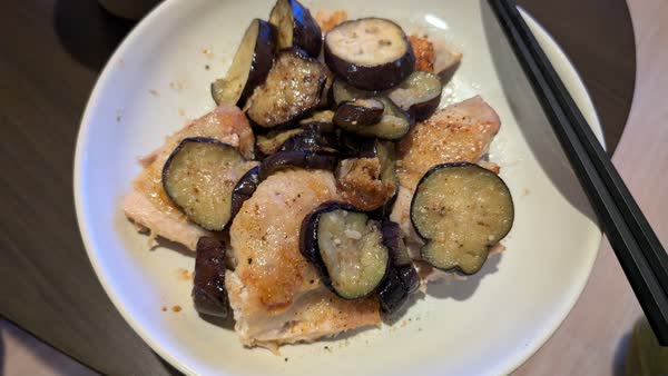 鶏肉とナスのほりにし炒め